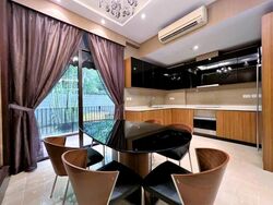 Holland Link (D10), Terrace #503549151